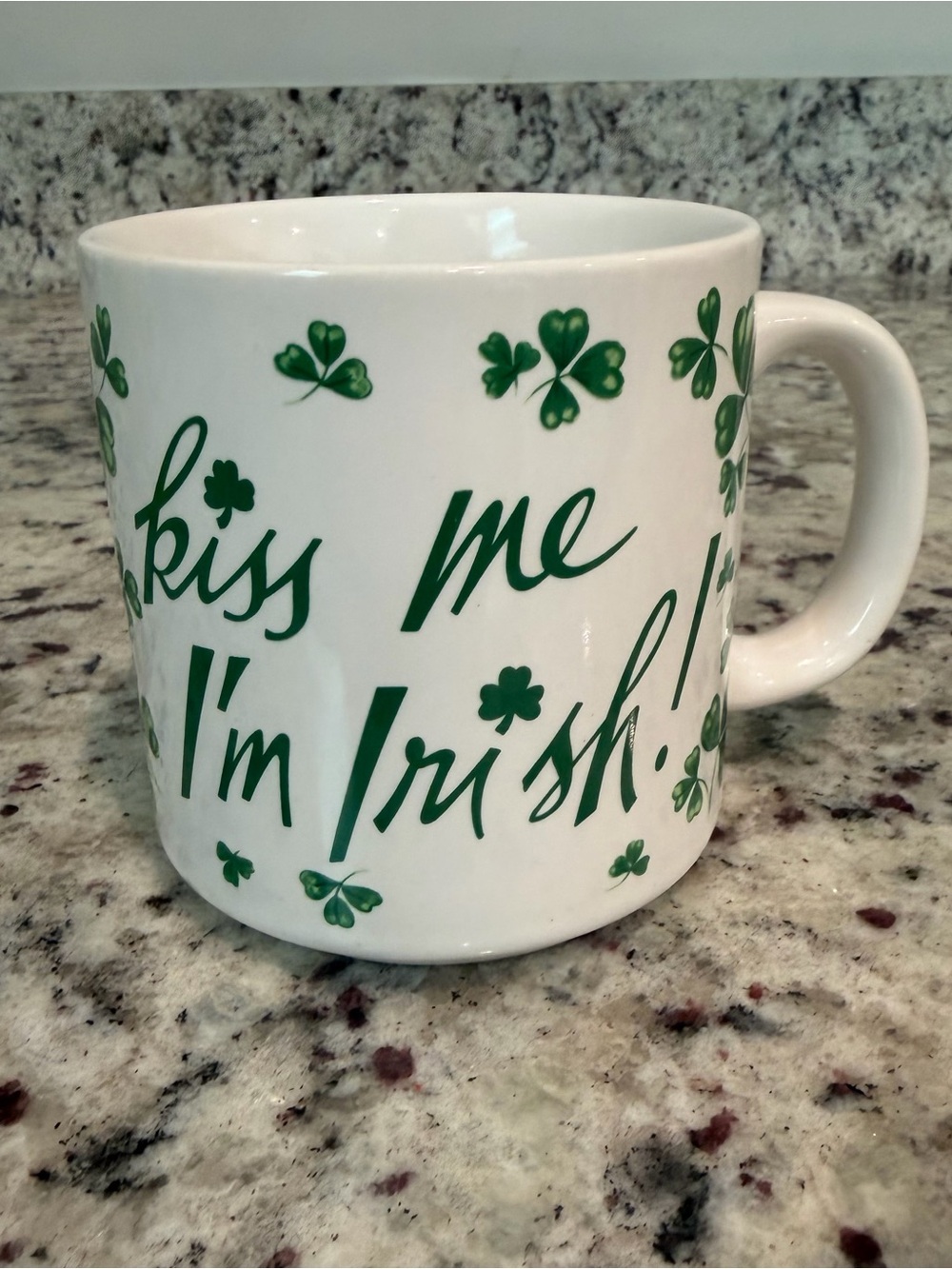 Vintage 1986 Lefton China “kiss me I’m Irish!” Mug